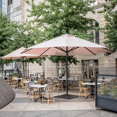 Отель Lume Boutique Hotel, Autograph Collection 4*